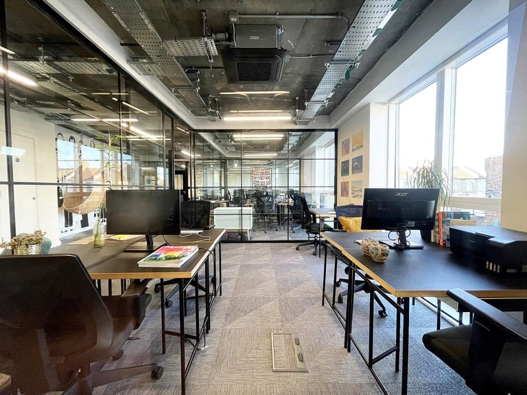 Desk Space | Coworking | Artist Studio | Creative Space | Office | Beauty Room in Leyton E10