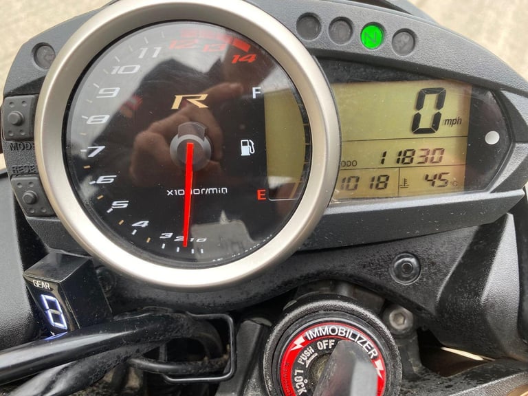 2012 12 KAWASAKI Z750R ZR 750 NBF Z750 BLACK NAKED ZR750 11k MILES ONLYNEW MOT