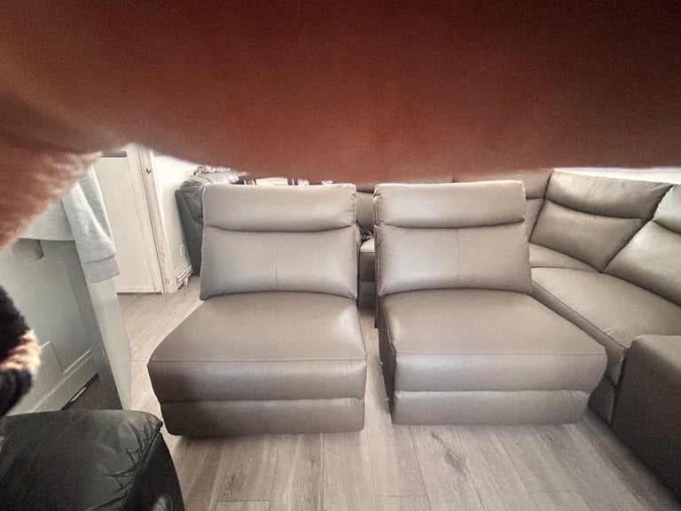 Modular corner sofa