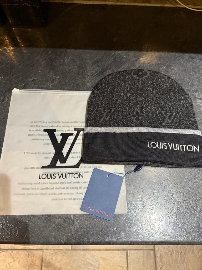 Lv beanie