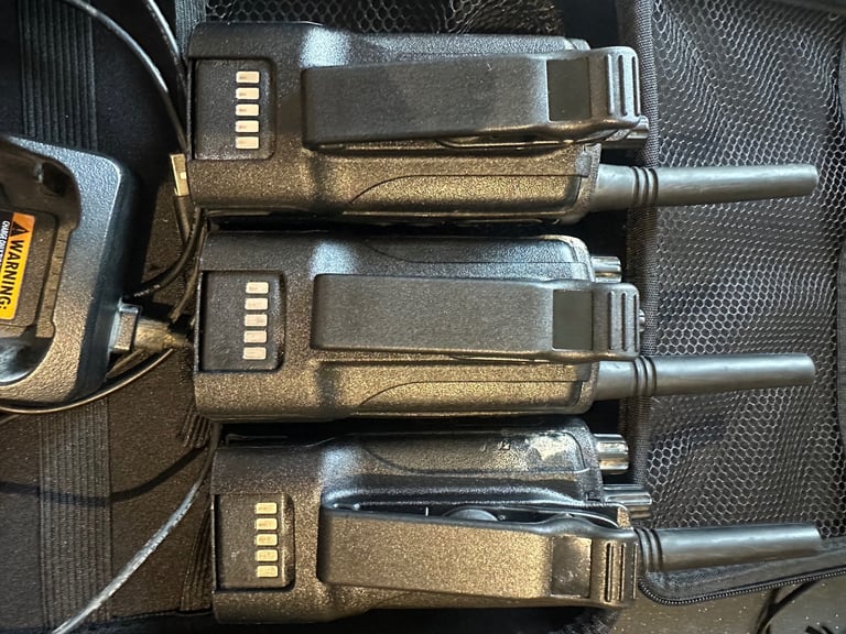 3 x Motorola XT420 Walkie Talkies 