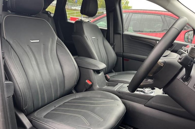 2024 Ford Kuga 2.5 Duratec 14.4kWh Vignale SUV 5dr Petrol Plug-in Hybrid CVT Euro 6 (s/s) SUV Hyb...
