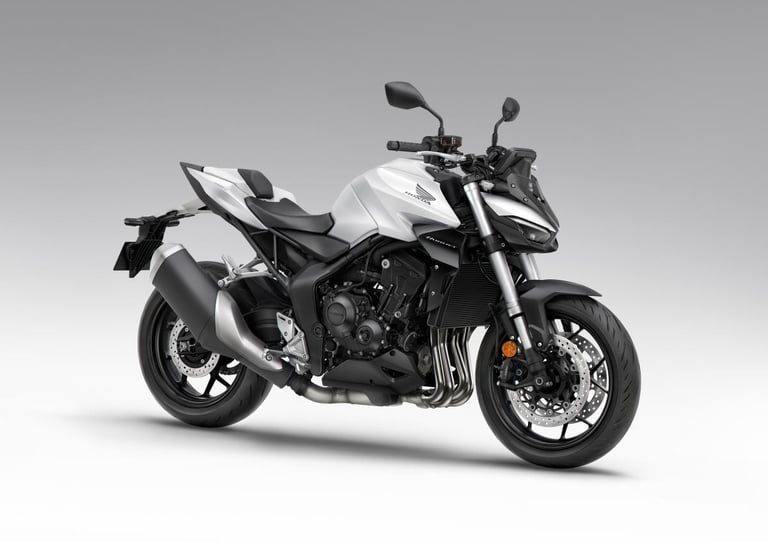 2024 HONDA CB1000 HORNET EX DEMO FITTED WITH SPORTS PACK WHITE