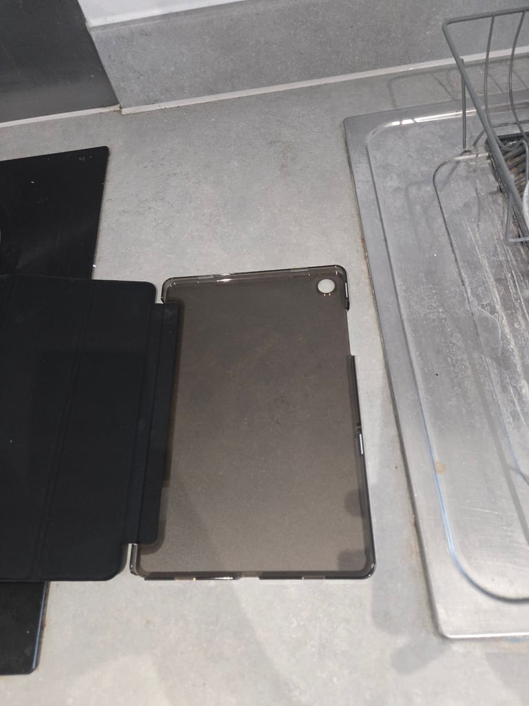 Fantastic and brand new black cobak iPad case