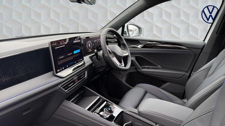 2025 Volkswagen Tiguan 1.5 TSI eHybrid R-Line 5dr DSG ESTATE PETROL/ELECTRIC Automatic