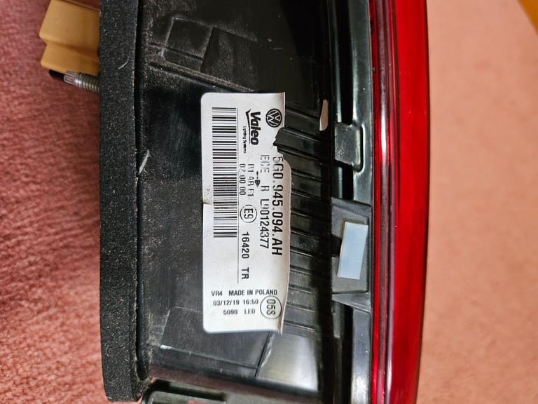 VW Golf 7.5 RIGHT INNER tail light