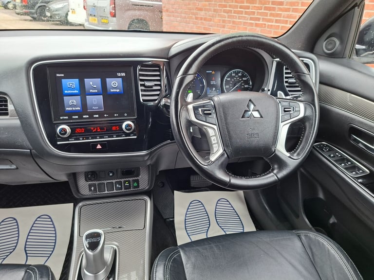 2021 21 Mitsubishi Outlander 2.4 PHEV Dynamic CVT Auto 4WD 13.8kWh. 1 Owner.
