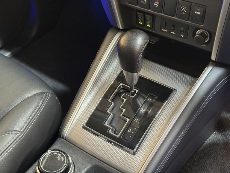 2020 Mitsubishi L200 2.2 DI-D DC Barbarian X Pickup Double Cab 4dr Diesel Auto 4WD Euro 6 (s/s)  ...