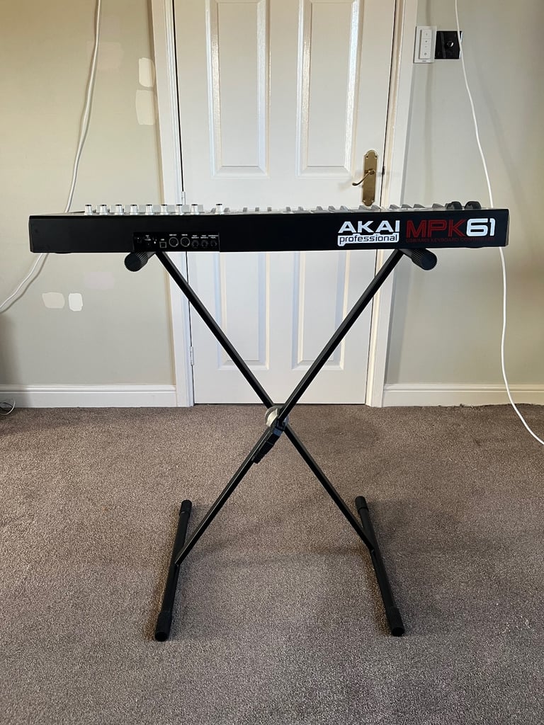 Akai MPK61 Midi Keyboard and Stand - Excellent Condition