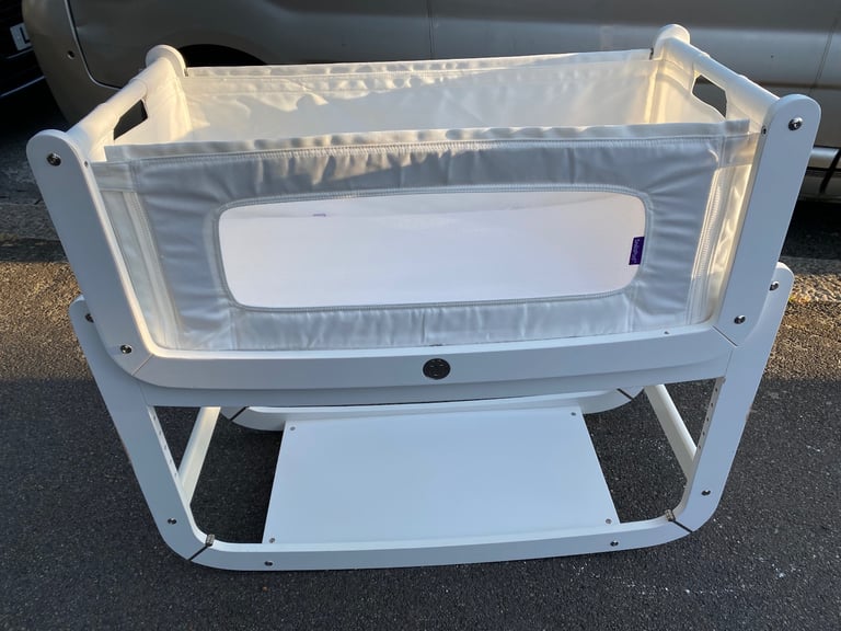 image for Snuzpod 2 Bedside Crib Cot Bassinet 