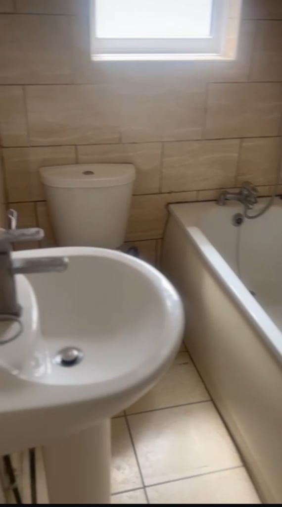 First floor 1 Bedroom Flat available (All Bills Included)