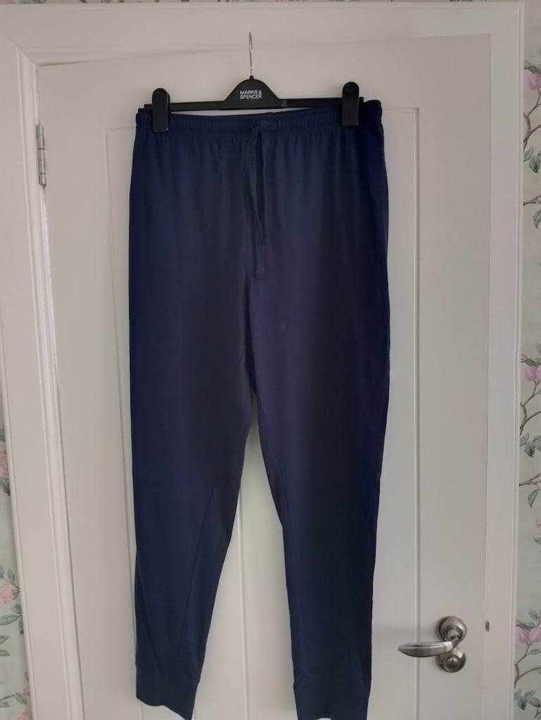 NEW HARRY POTTER PYJAMAS-XXL ( PROCEEDS TO GUIDE DOGS )