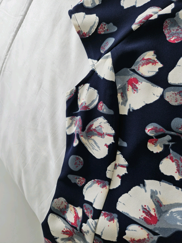 Select women's dress size 8