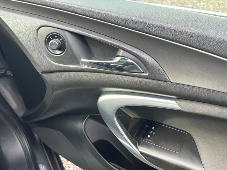 VAUXHALL INSIGNIA 2.0 CDTi Exclusiv 2008
