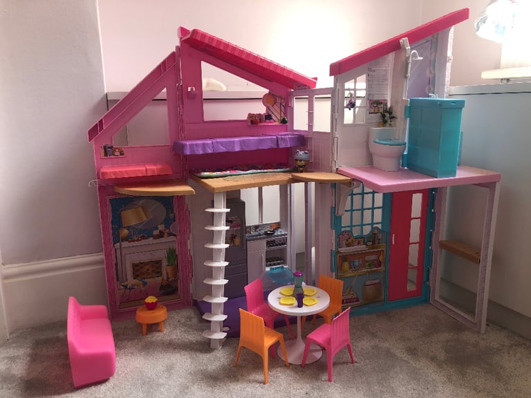 Gumtree barbie house online