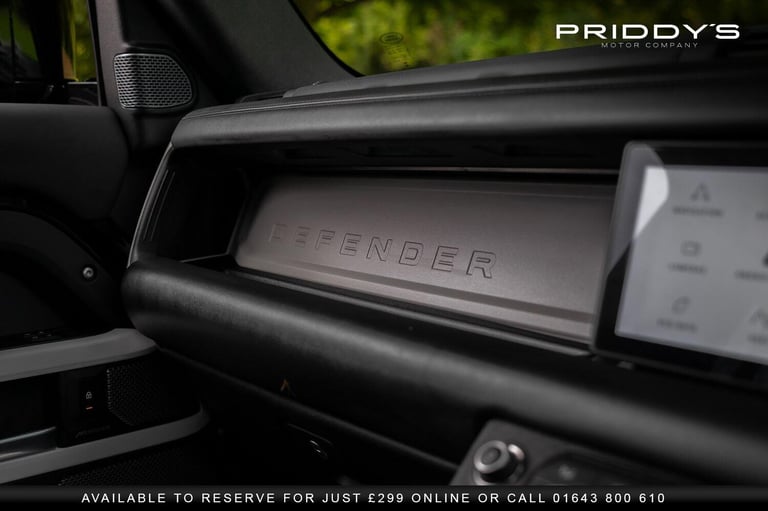 LAND ROVER DEFENDER 90 2.0 P300 X-Dynamic HSE - Amazing spec. Massive presence.