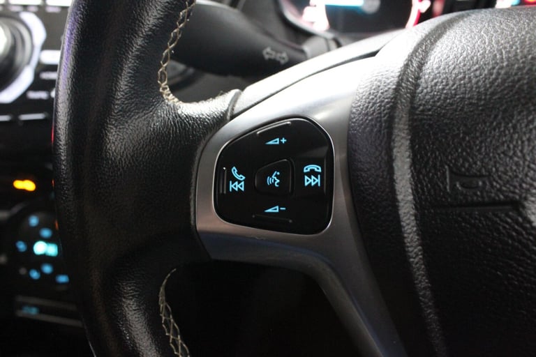 2017 Ford Fiesta 1.0T EcoBoost Titanium Euro 6 (s/s) 5dr HATCHBACK Petrol Manual