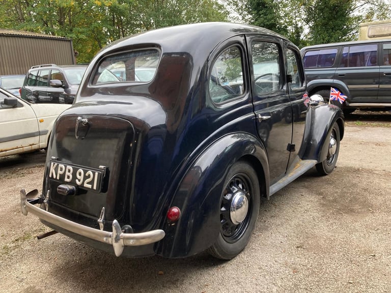 1946 Austin 8 4 DOOR SALOON (UNRESTORED ROCK SOLID ROT FREE SPECIMEN) ART-DECO !