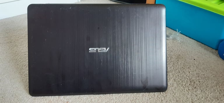 Asus Vivibook 8th gen i5 processor