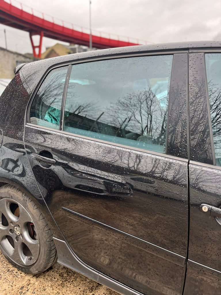 VW GOLF MK5 GTI FOR BREAKING IN BLACK LC9Z / WINGS DOORS ETC