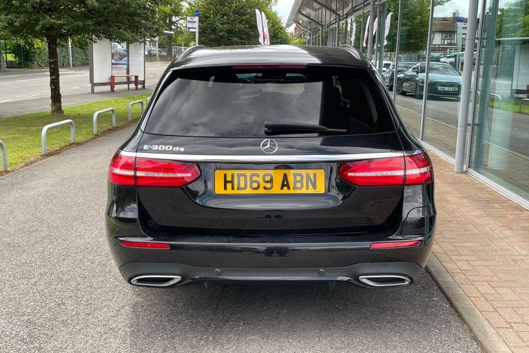  Mercedes-Benz E-Class 2.0 E300de 13.5kWh AMG Line (Premium Plus) Estate 5dr Diesel Plug-in Hybri...