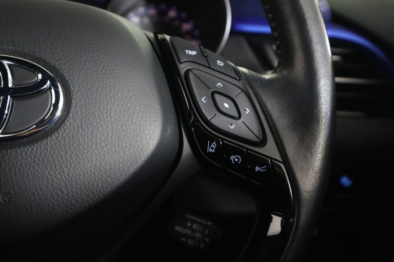 2020 Toyota C-HR 1.8 VVT-h Dynamic CVT Euro 6 (s/s) 5dr HATCHBACK PETROL/ELECTRIC Automatic