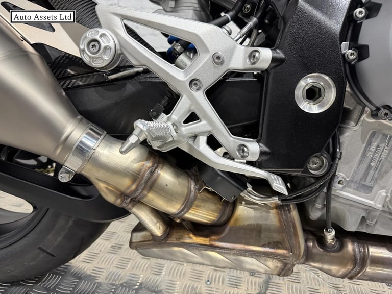 2024 BMW M 1000 R 1000 Naked Petrol Claw-shifted Euro 5 (209 ps) Naked Petrol Manual