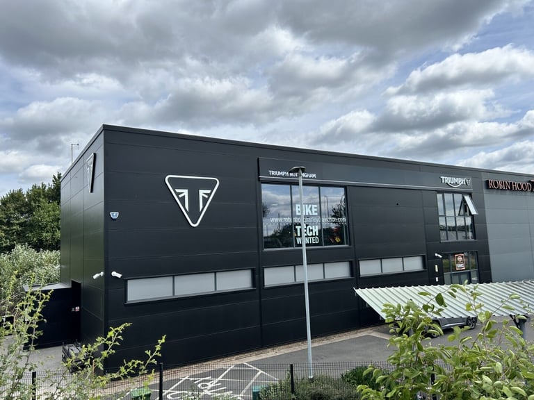 2019 Triumph BONNEVILLE T120 Bonneville T120 Jet Black Prestige Naked PETROL Manual