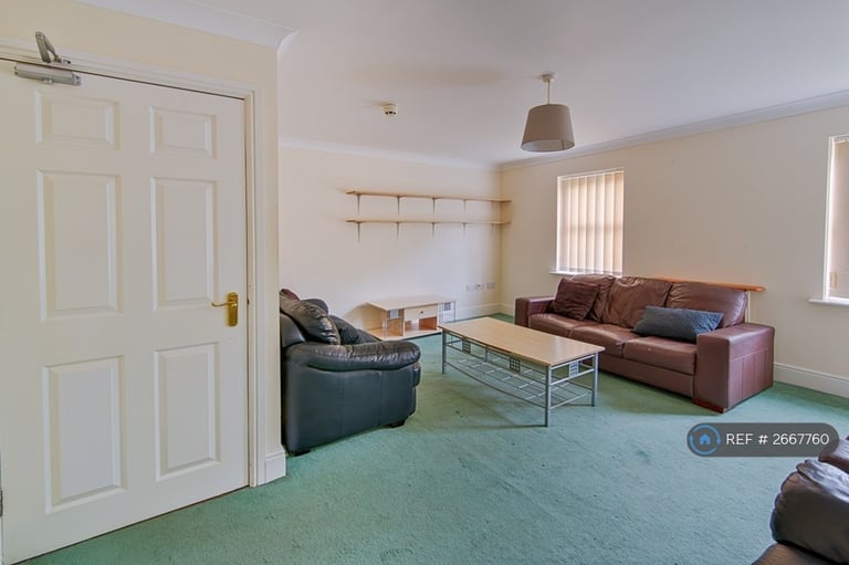 5 bedroom house in Denison Road, Manchester, M14 (5 bed) (#2667760)