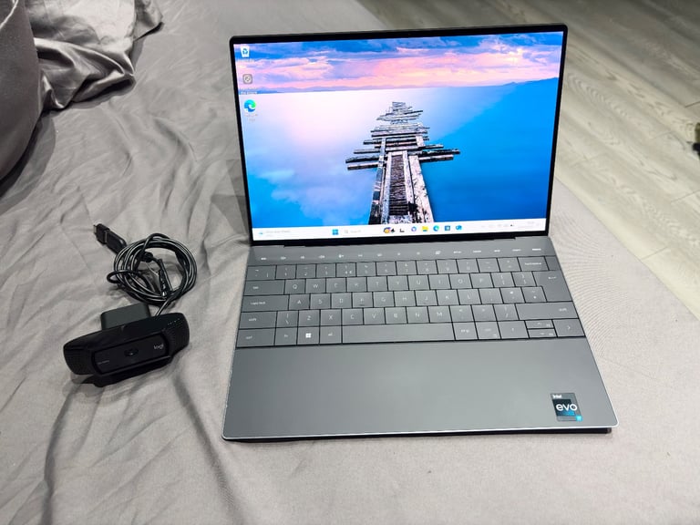 image for DELL XPS 13 PLUS 9320 TOUCHSCREEN LAPTOP OLED 4K I7 12 GEN,512 GB,16GB RAM,WIN 11 (CAM NOT WORKING) 