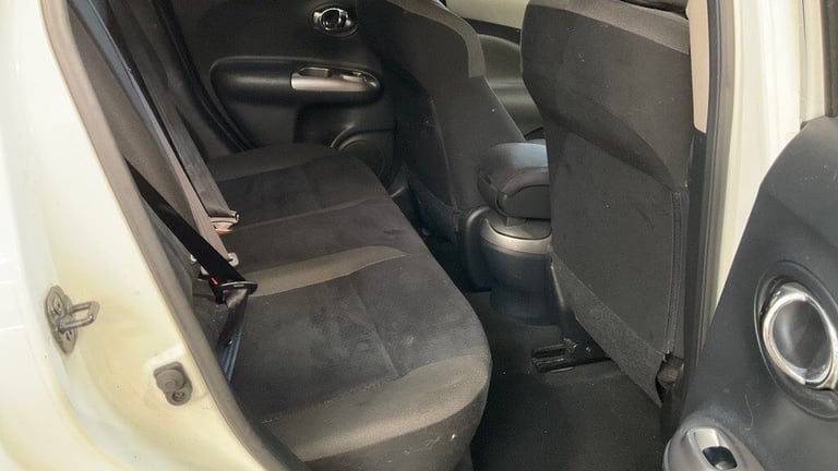 2013 Nissan Juke 1.6 Acenta 5dr [Premium Pack] HATCHBACK Petrol Manual