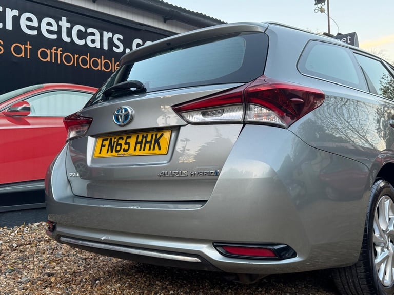2015 Toyota Auris 1.8 VVT-h Icon Touring Sports CVT Euro 6 (s/s) 5dr ESTATE Petrol/Electric Hybri...