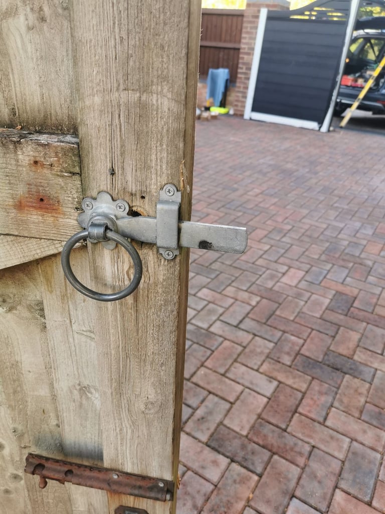image for Wooden driveway/garden gate