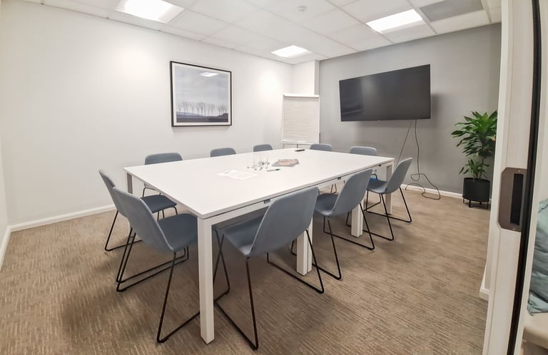 Gloucester – GL2 4NE, Find office space in Regus Gloucester, Olympus House for 3 people