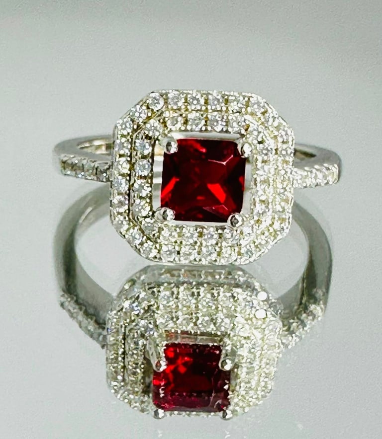 image for SILVER RED & WHITE CZ RING - 3.56g - SIZE ‘M’ - £17 - QUOTE: S1433 COLLECT B26 QUOTE:S1433