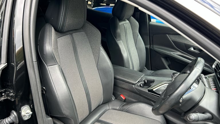 2022 Peugeot 3008 1.2 PureTech Allure Premium + SUV 5dr Petrol Manual Euro 6 (s/s) (130 ps) SUV P...