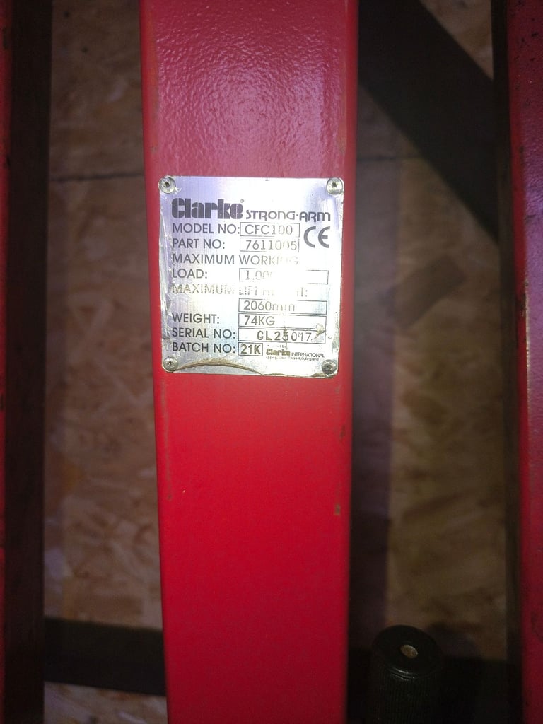 Clarke Strong-arm Long Reach Folding Engine Hoist / Lift / Crane Workshop 1000kG
