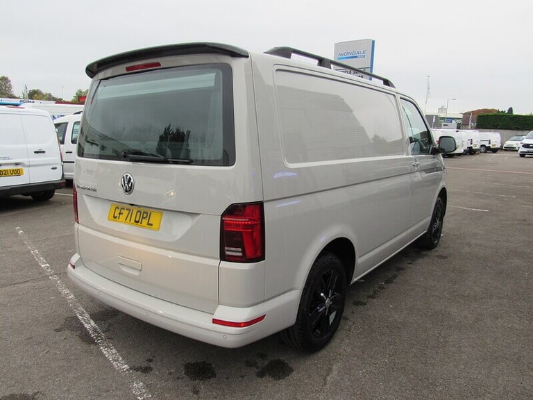 2022 Volkswagen Transporter TDI T28 Highline NO VAT DAY CAMPER VAN WITH HEATER AND SMART BED 2.0 ...