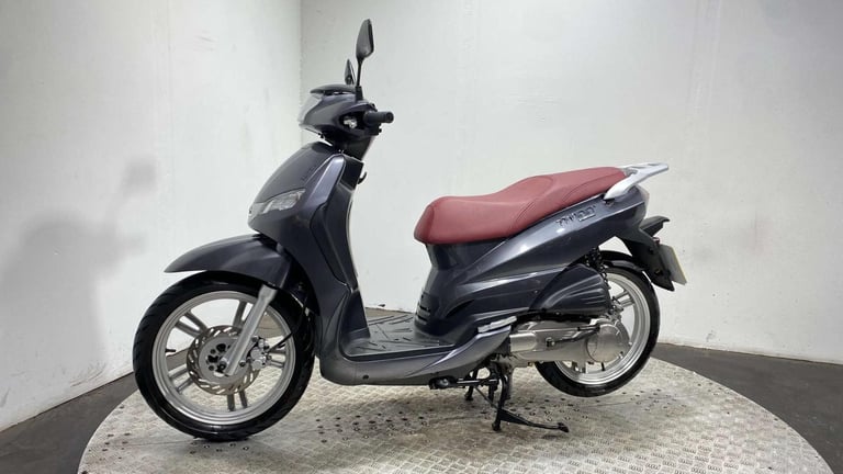 Peugeot Tweet VE 2015 LONG MOT SERVICED ONLY 1K 125CC SCOOTER