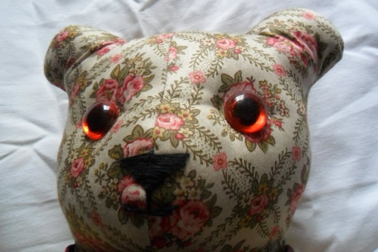 GREAT BEAR HAND STITCHED RED EYES 32 cm high
