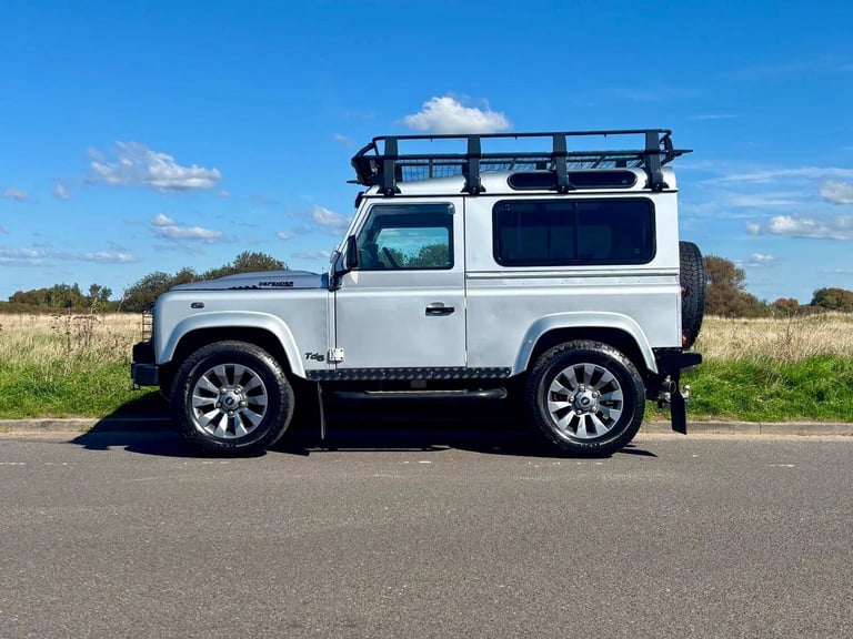 2025 Land Rover Defender 90 2.4 TDCi XS Station Wagon 4WD SWB Euro 4 3dr Diesel Manual