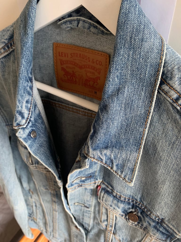 Levi’s Men’s MEDIUM Trucker Denim Jacket BRAND NEW Levi Levis 