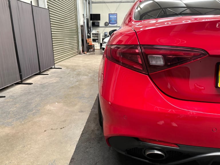 2017 Alfa Romeo Giulia 2.0T Veloce Auto Euro 6 (s/s) 4dr SALOON Petrol Automatic
