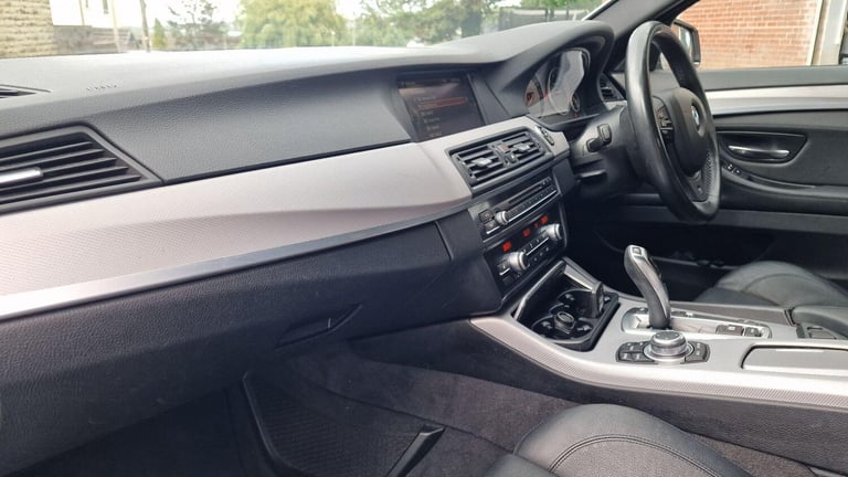 2013 BMW 5 Series 520d M Sport 4dr Step Auto [Start Stop] SALOON DIESEL Automatic