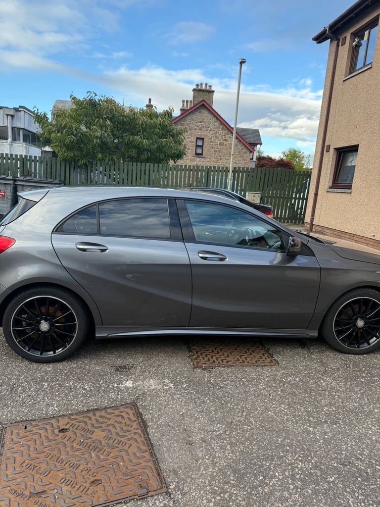 Mercedes-Benz, A CLASS, Hatchback, 2015, Manual, 2143 (cc), 5 doors