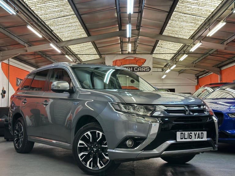 image for  Mitsubishi Outlander 2.0h 12kWh GX5h CVT 4WD Euro 6 (s/s) 5dr Petrol/Electric Hybrid Automatic