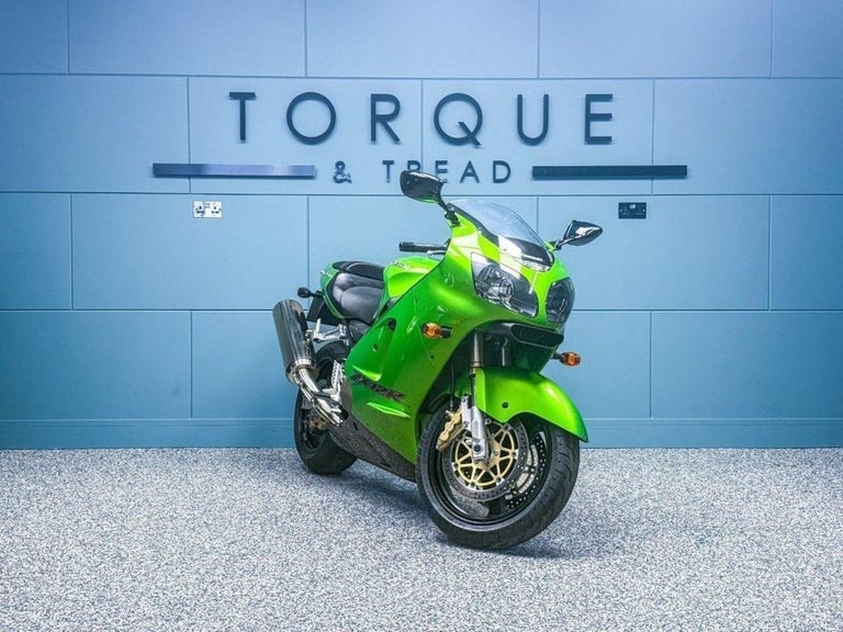 2000 W KAWASAKI ZX-12R NINJA 1199CC - 4820 MILES - ONE OWNER - COLLECTOR BIKE