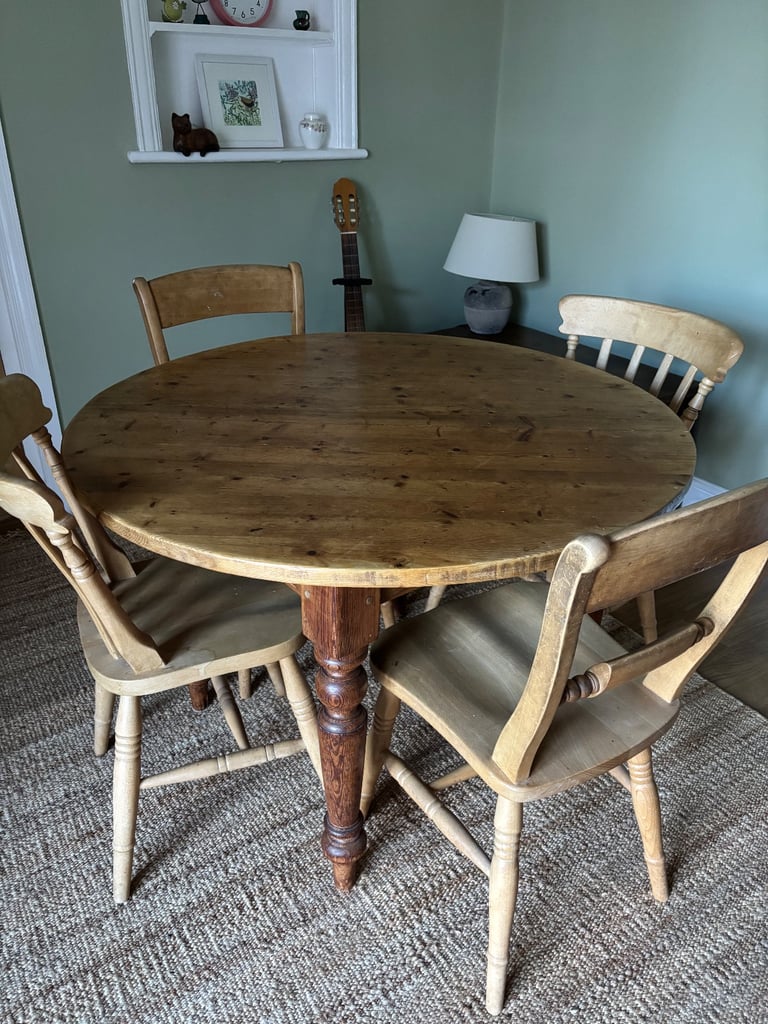 image for Rustic Pine Round Dining Table