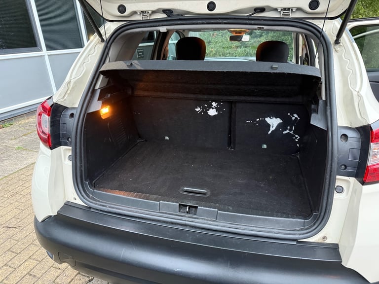 Renault, CAPTUR, Hatchback, 2014, Manual, 1461 (cc), 5 doors