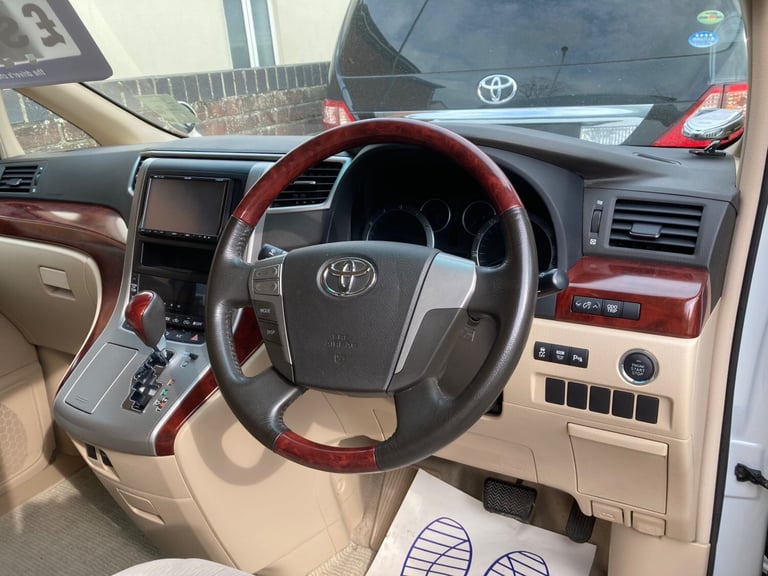 2010 Toyota Alphard 240X 2.4 petrol auto Very Low miles! 8 seater AA BIMTA